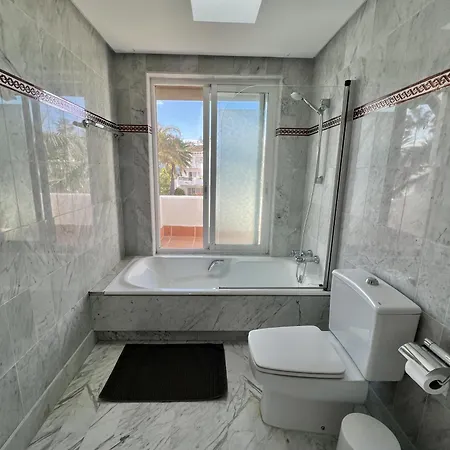 2 - Grande Townhouse Proche De La A Costalita Estepona